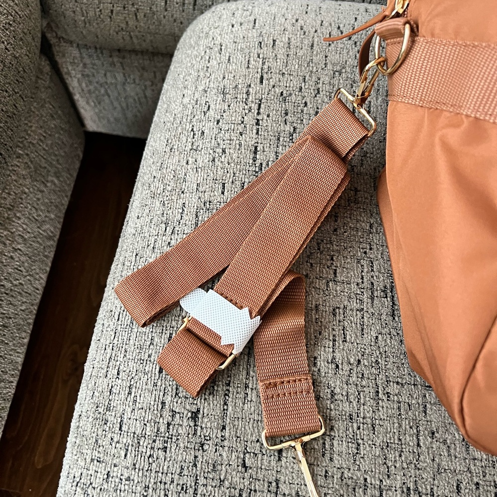 DSW Weekender Bag - Picture 3 of 6